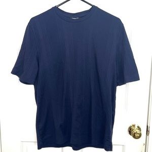 Claiborne women’s short sleeve shirt. Navy blue. Size medium.